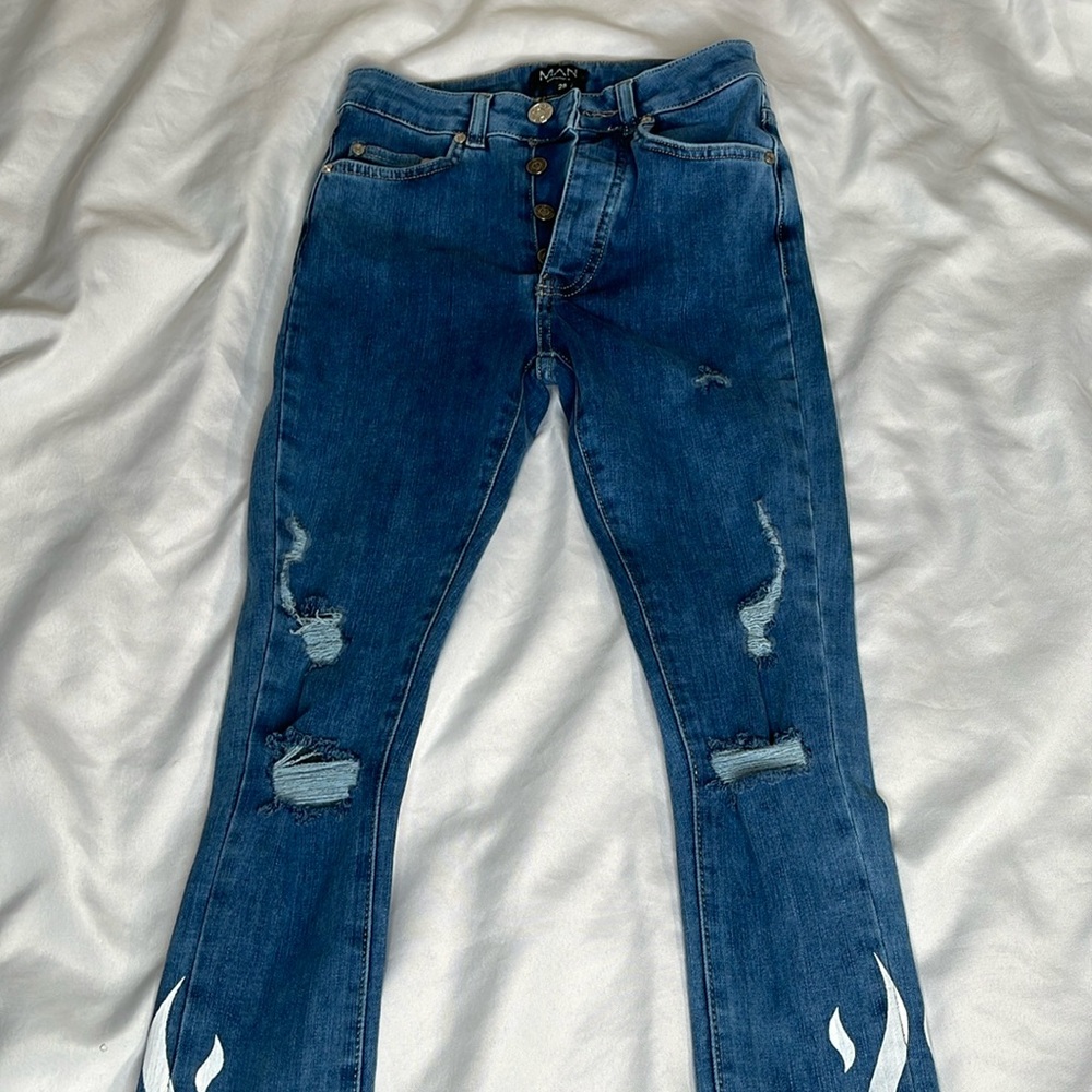 Boohoo man size 28 jeans